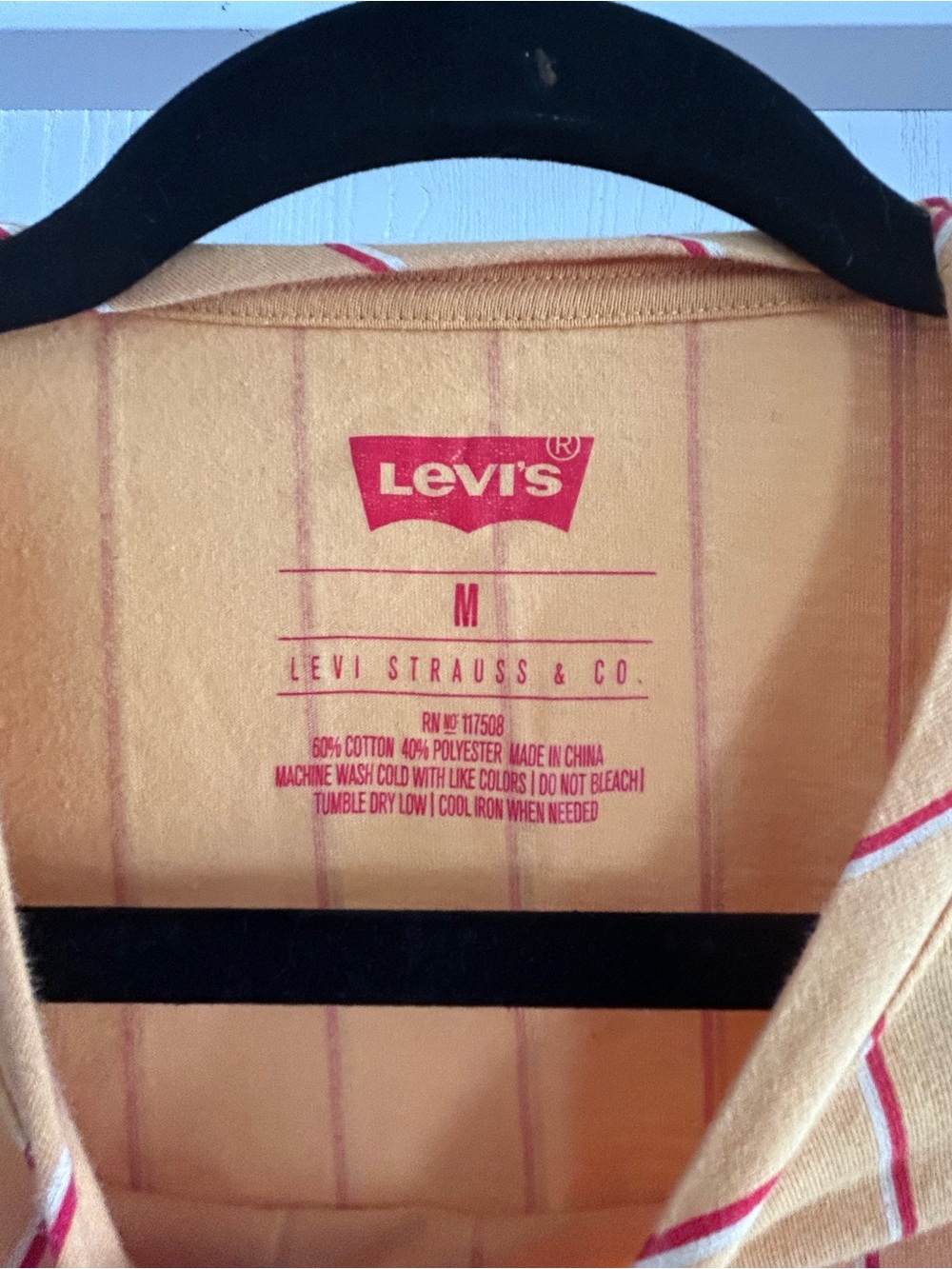 Levi's | Men's Yellow Pinstripe Logo Tee | Size Medium - Picture 2 of 4